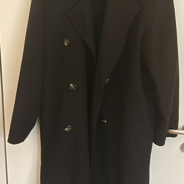 Cappotto lungo nero di Mango