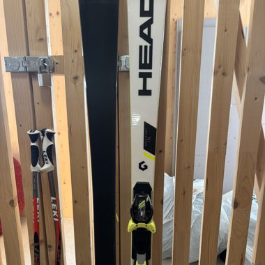 Head SlalomSki mit Leki Stöck und Leki Handschuhe 