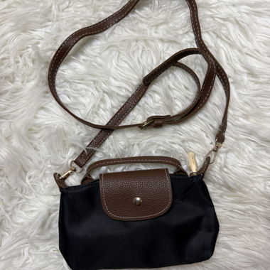 Petit sac à bandoulière brun et noir