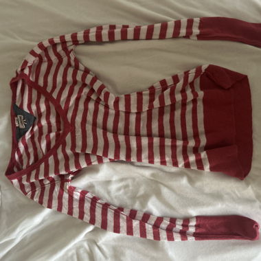 Longsleeve with red and white stripes