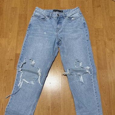 Straight-Leg-Jeans