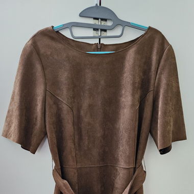 Etui-Kleid in Wildleder-Immitation