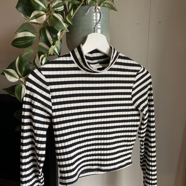 Gestreiftes Crop-Top
