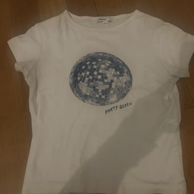 T-shirt bianco con sfera disco