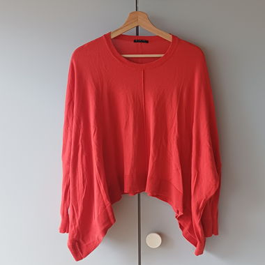 Pull rouge oversize
