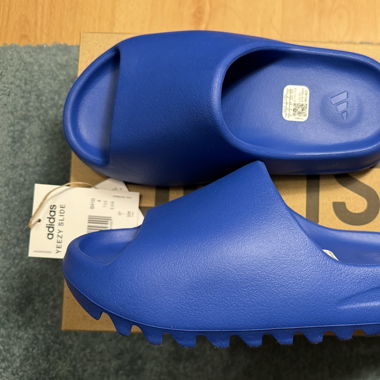 Yeezy slide bleu