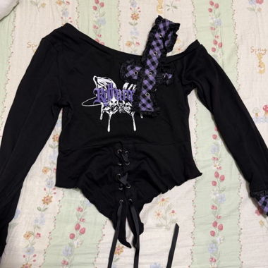 Y2K Langarmoberteil Schwarz und Violett