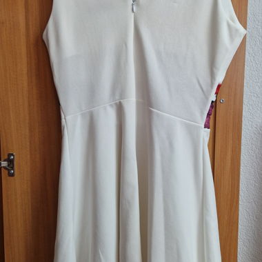 Weisses Kleid