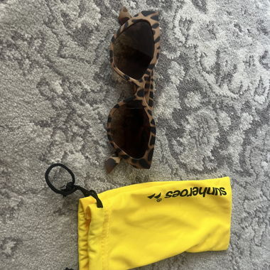 Occhiali da sole vintage leopardati
