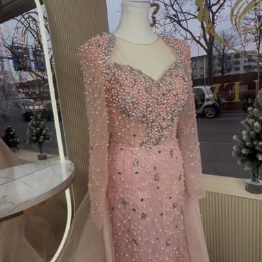 Funkelndes rosa Abendkleid für Damen