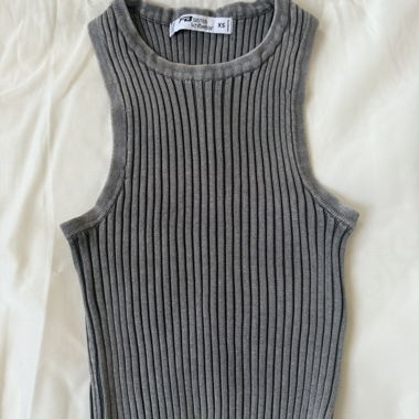 Graues Rippstrick-Top XS