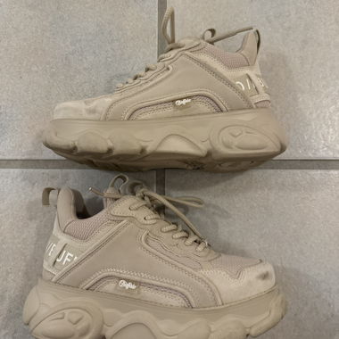 Scarpe beige