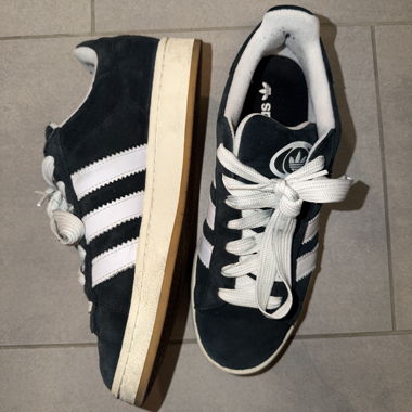 Sneakers Adidas nero e bianco