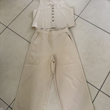 Completo beige a due pezzi