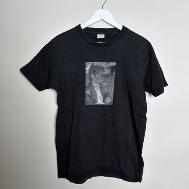 T-shirt Supreme graphique