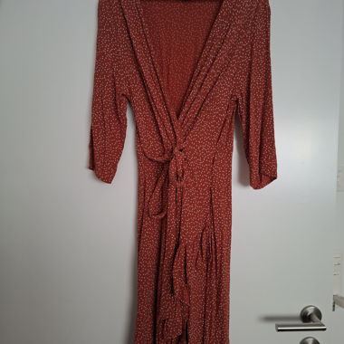 Wickelkleid gepunktet Gr. 40/42