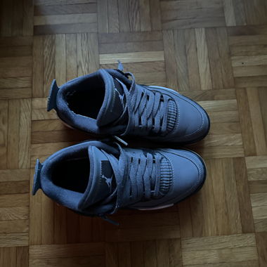 Nike Jordan 4 grey