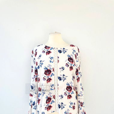 Geblümte Bluse mit Spitze Crochet