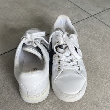 Baskets Guess blanches