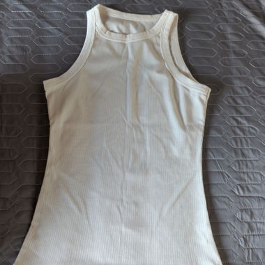 Weisses Rib Tank Top