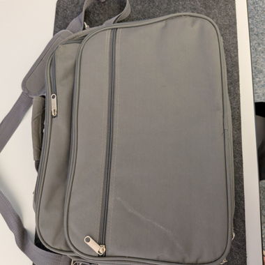 Graue Laptop-/Business-Tasche mit Schulterriemen