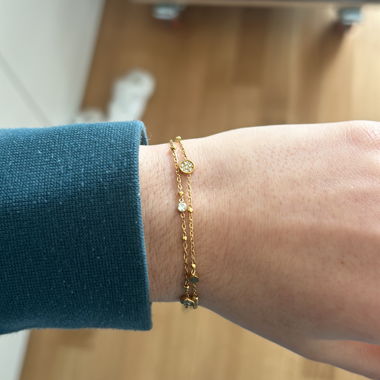 Goldfarbenes Kettenarmband mit doppelter Reihe