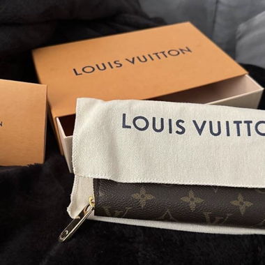 Louis Vuitton Portefeuille Zippy Toile Monogram