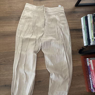 Zara hose