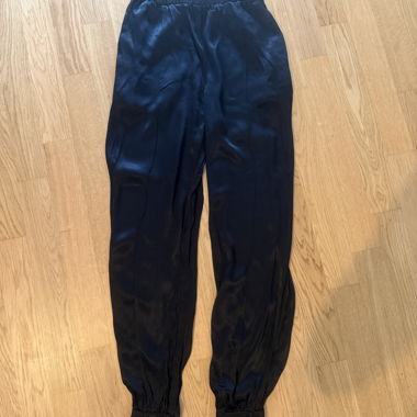 ZARA schwarze Hosen