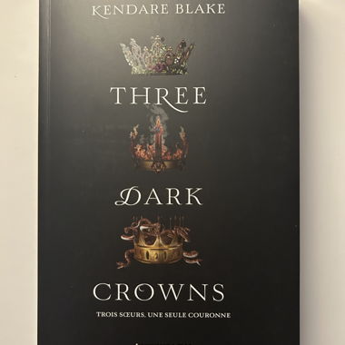 Kendare Blake - Three Dark Crowns