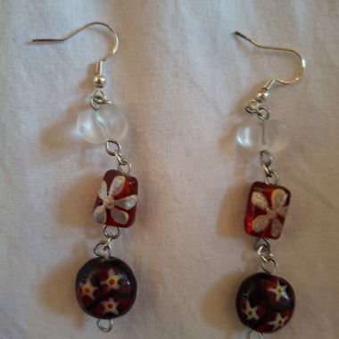 Boucles d'oreilles faites maison mignonnes