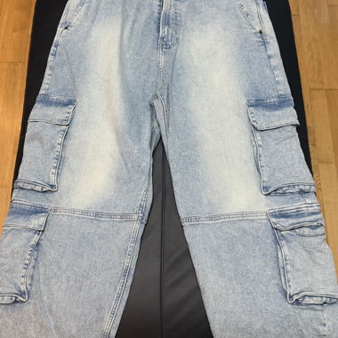 Jeans cargo à lavage clair