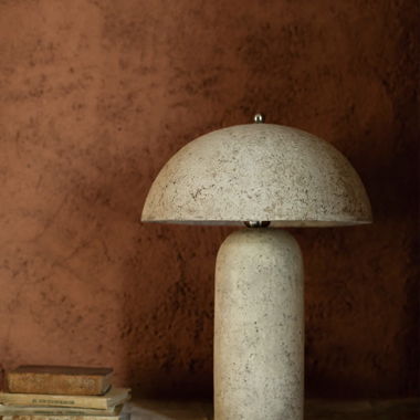 Lampada da tavolo in cartapesta