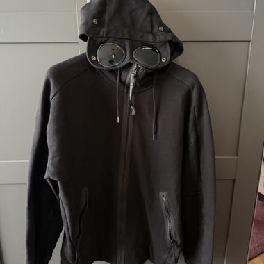 Sweat à capuche zippé C.P. Company avec lunettes