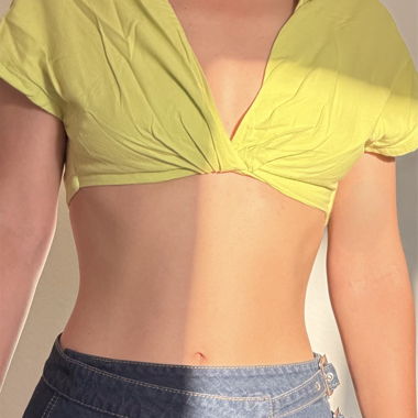 Top corto lime Bershka
