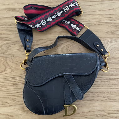 Dior Saddle Bag in Schwarz Rot