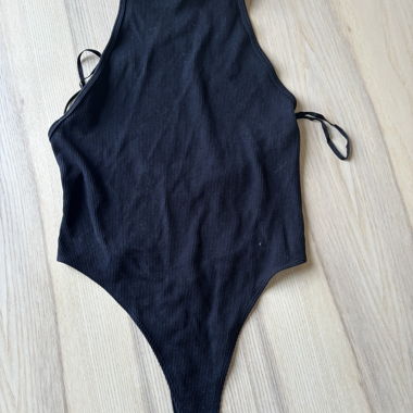Black body with bare back