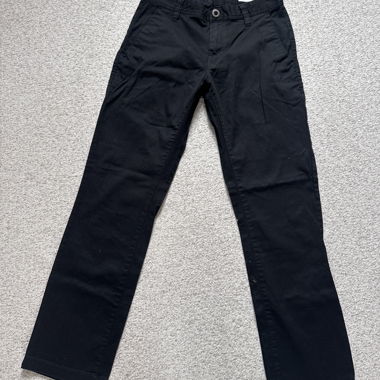 Schwarze Chino-Hose