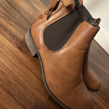 Bottinen mit Schnürung