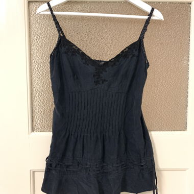 schwarzes Y2K fairy top