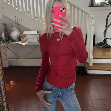 Haut tricot rouge de Stradivarius