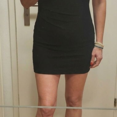 Schwarzes Mini-Kleid