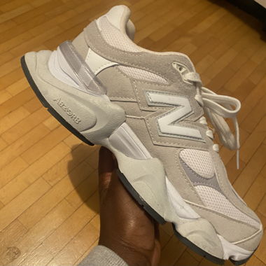 New Balance 9060 Sneakers