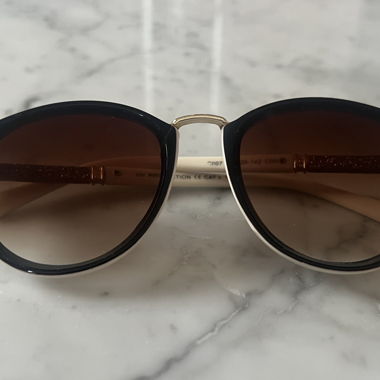 Sonnenbrille