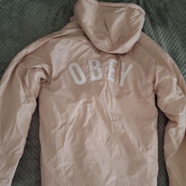 Giacca con cappuccio imbottita OBEY XS rosa