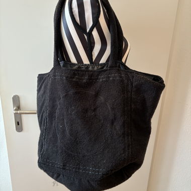 Schwarze Tasche