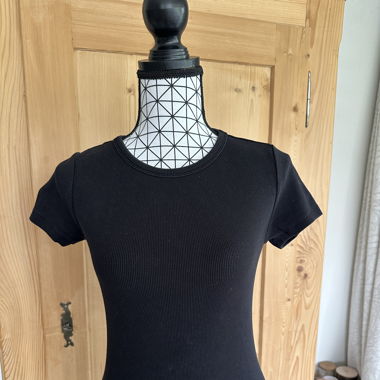schwarzes T-Shirt