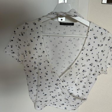 Brandy Melville Cache-Coeur Top