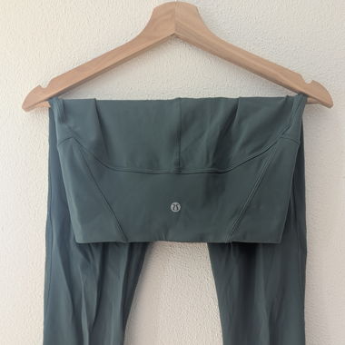 Lululemon cropped tights
