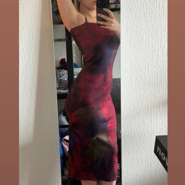 Robe midi tie-dye bordeaux